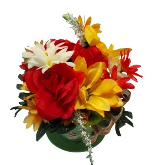 Pretty Floral Arrangement - Picture 5 of 6